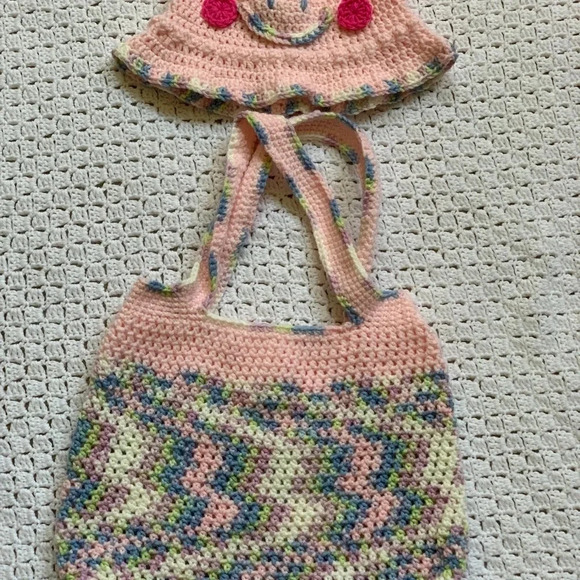 NEW Handmade Ombre Pink Crochet Tote Bag & Smiley Pink Bucket Hat - Adult Size - Picture 9 of 9